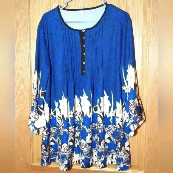 Blue floral top size XXL - Picture 1 of 6